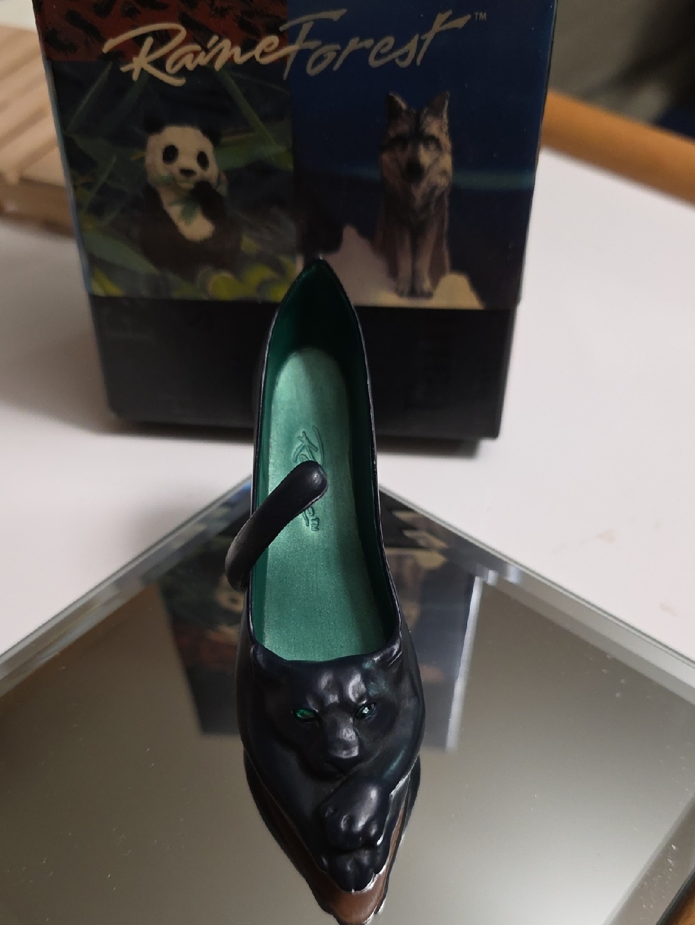 Just The Right Shoe Black Pointed Pump with Green Insole and Cat Detail